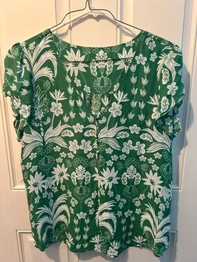 Green Floral V-Neck Short-Sleeve Blouse